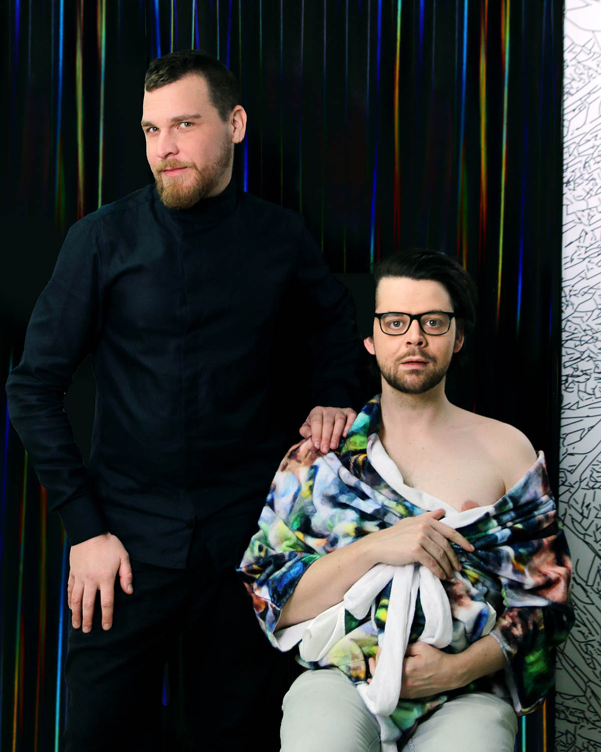 Portrait der Künstler* Offerus Ablinger (li) und Hidéo SNES (re), 2021 Foto: Mattias Jonasson